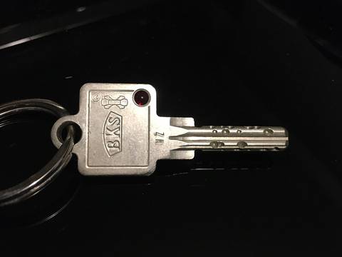 Fotoğraf: Door key for lock type BKS Janus on keyring