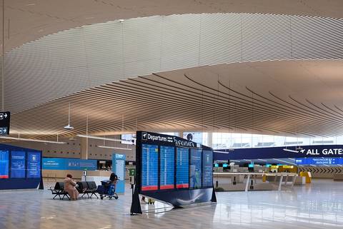 Fotoğraf: Helsinki airport departure hall